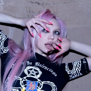 ADÉLA - Artist · ADÉLA