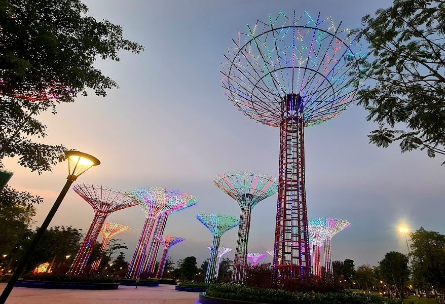 Vinhomes Grand Park Light Park - Park · Long Bình