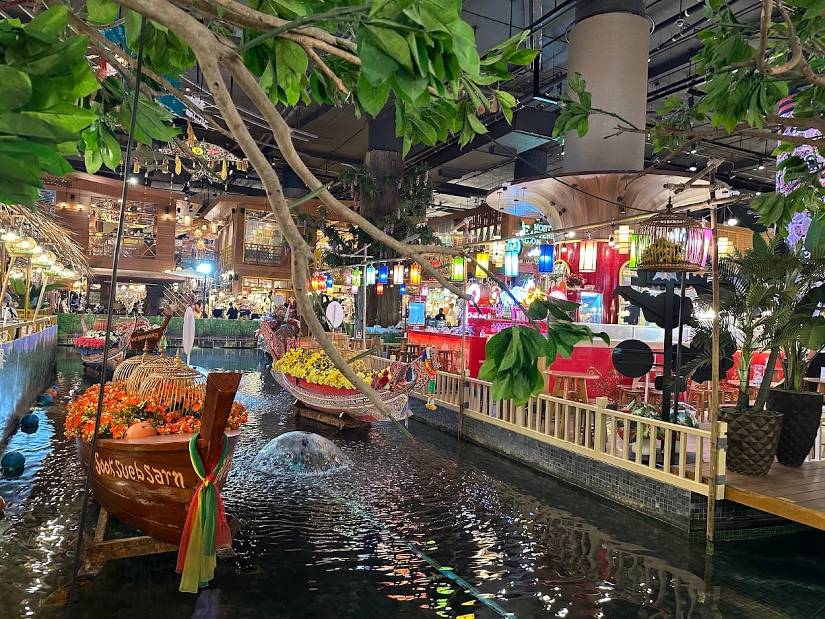 ICONSIAM Street Food