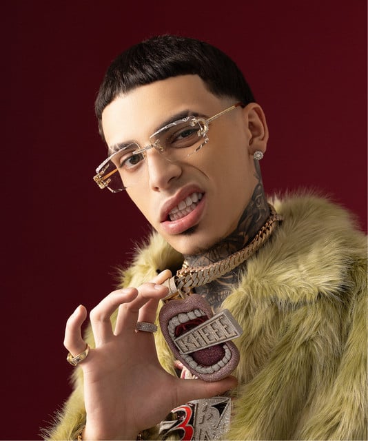 Luar La L - Artist