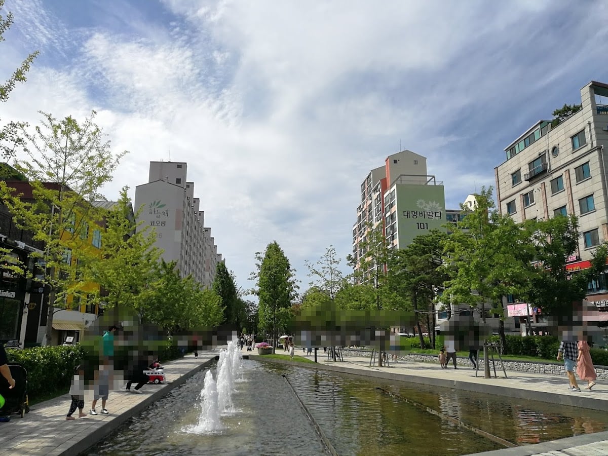 Gyeongui Line Forest Park