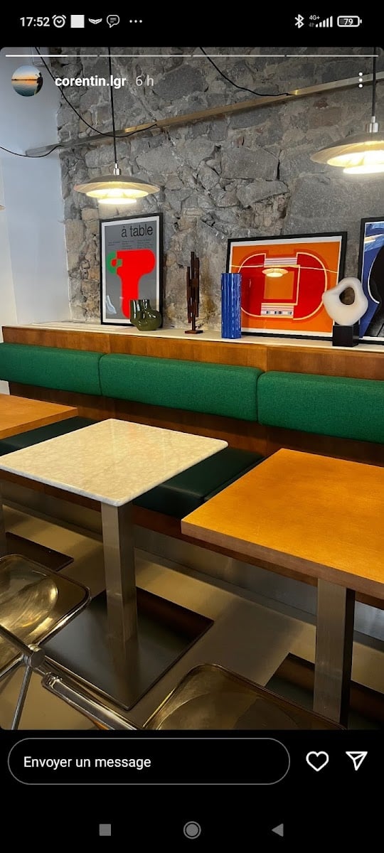 caillou cafe