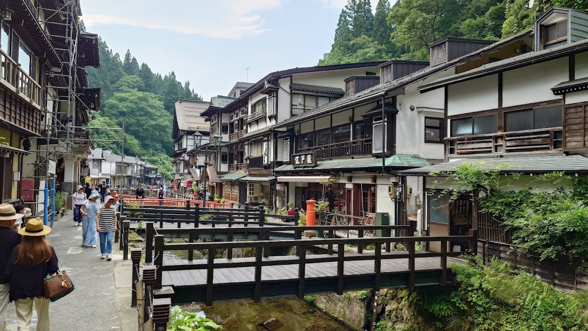 Ginzan Onsen Tourist Information Center