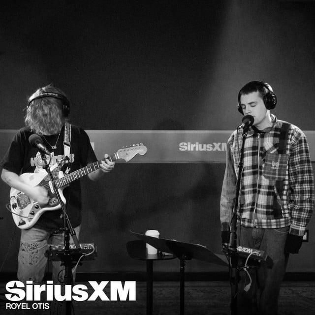 Linger - SiriusXM Session - Song · Royel Otis