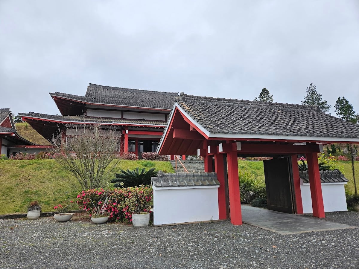 Templo Budista Jodoshu Nippakuji de Ibiúna