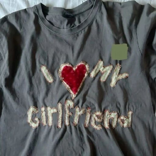 remera bordada