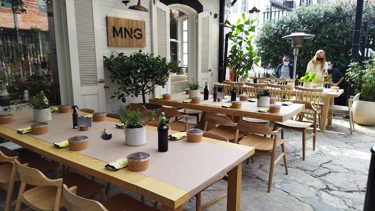 Garden Café by Alelí