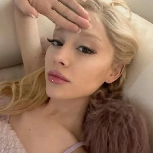 Ariana Grande - Artist