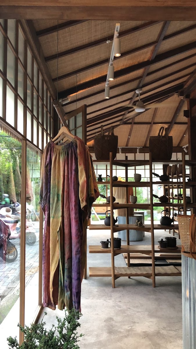 Myrah Peñaloza Shop & Tea Sanctuary - Clothing Shop