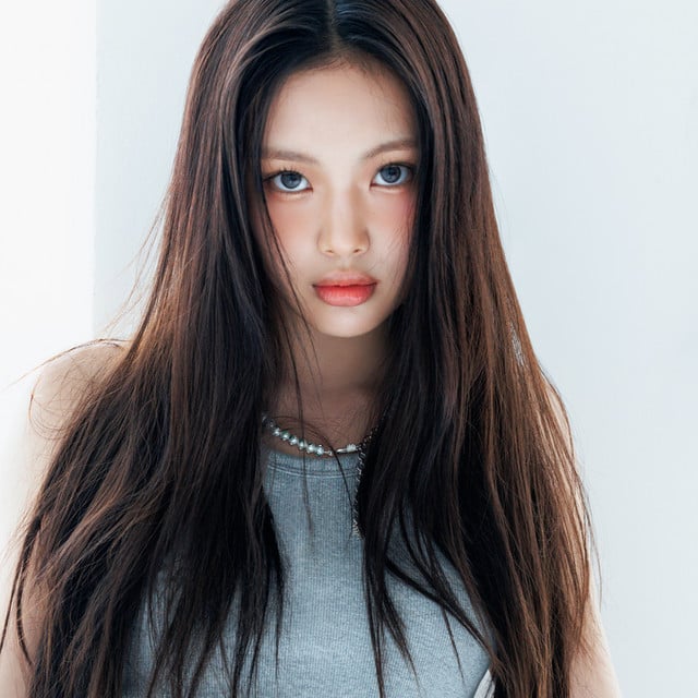 HYEIN - Artist