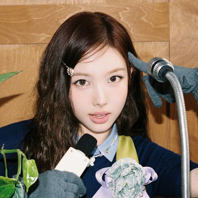 NAYEON - Artist