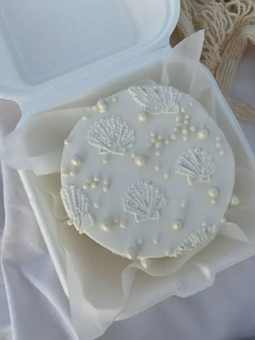 white - perlas y caracoles, AMO