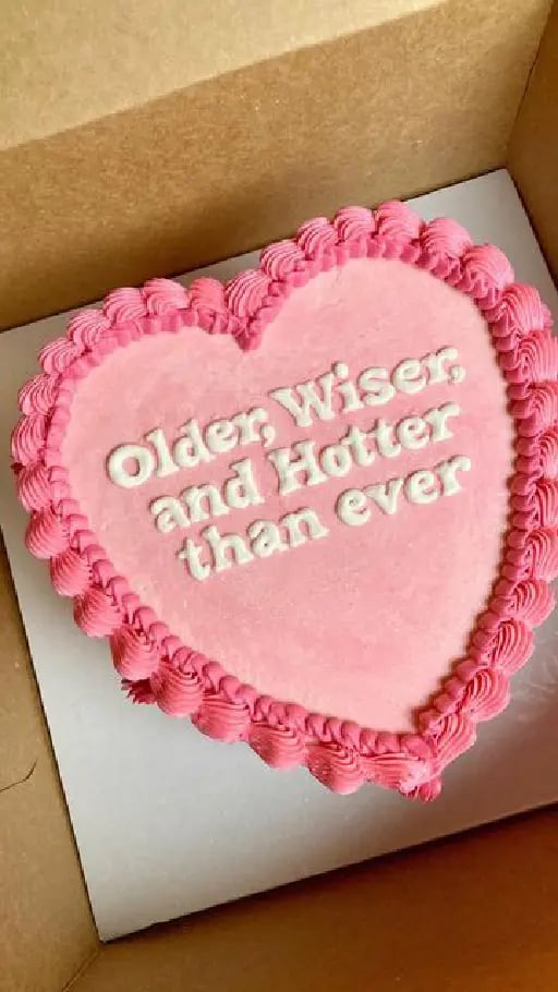 older, wiser and hotter than ever - tal vez si me levanto con autoestima un día está sea una buena opción