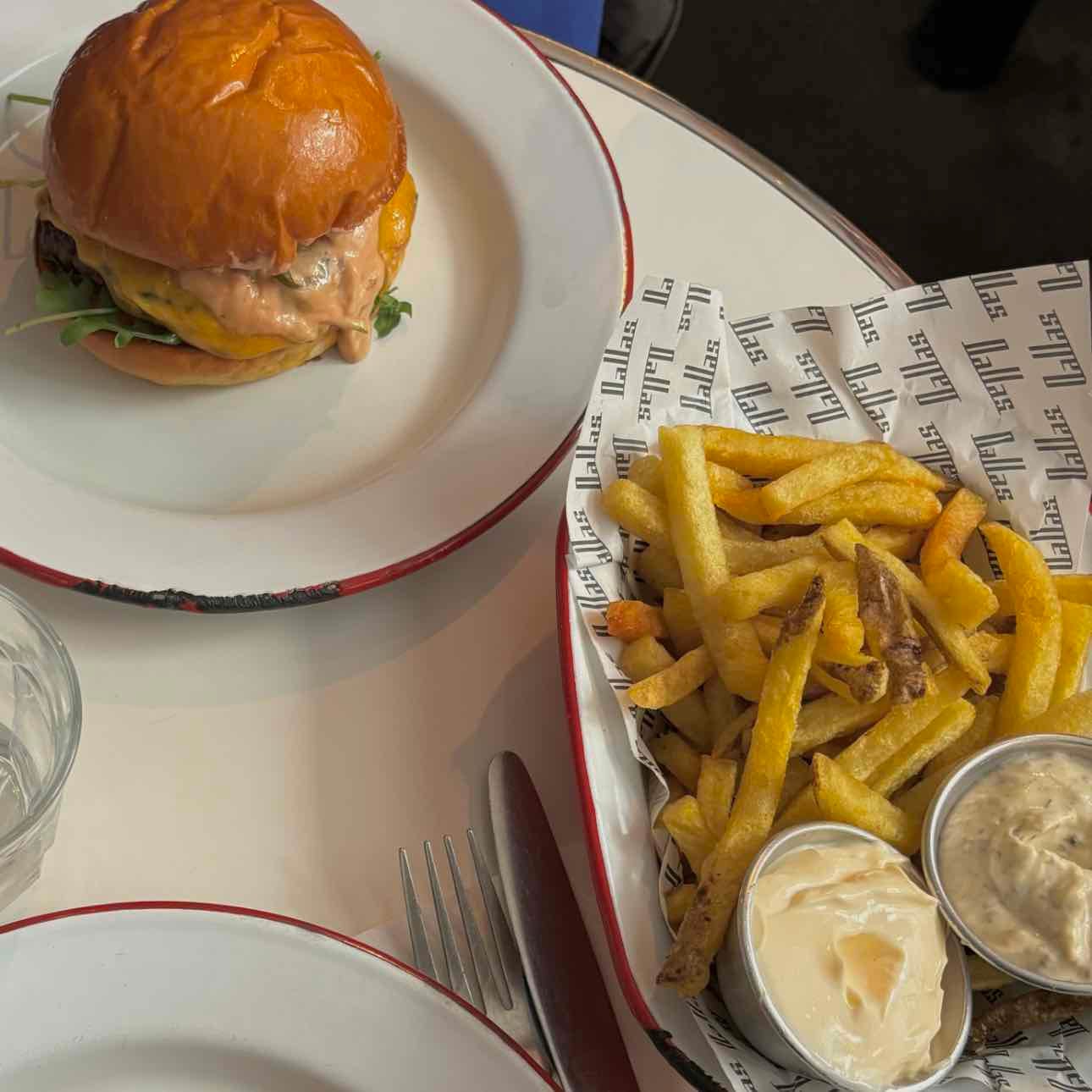 Dallas Burger Joint - São Bento - it’s a MUST!!!!