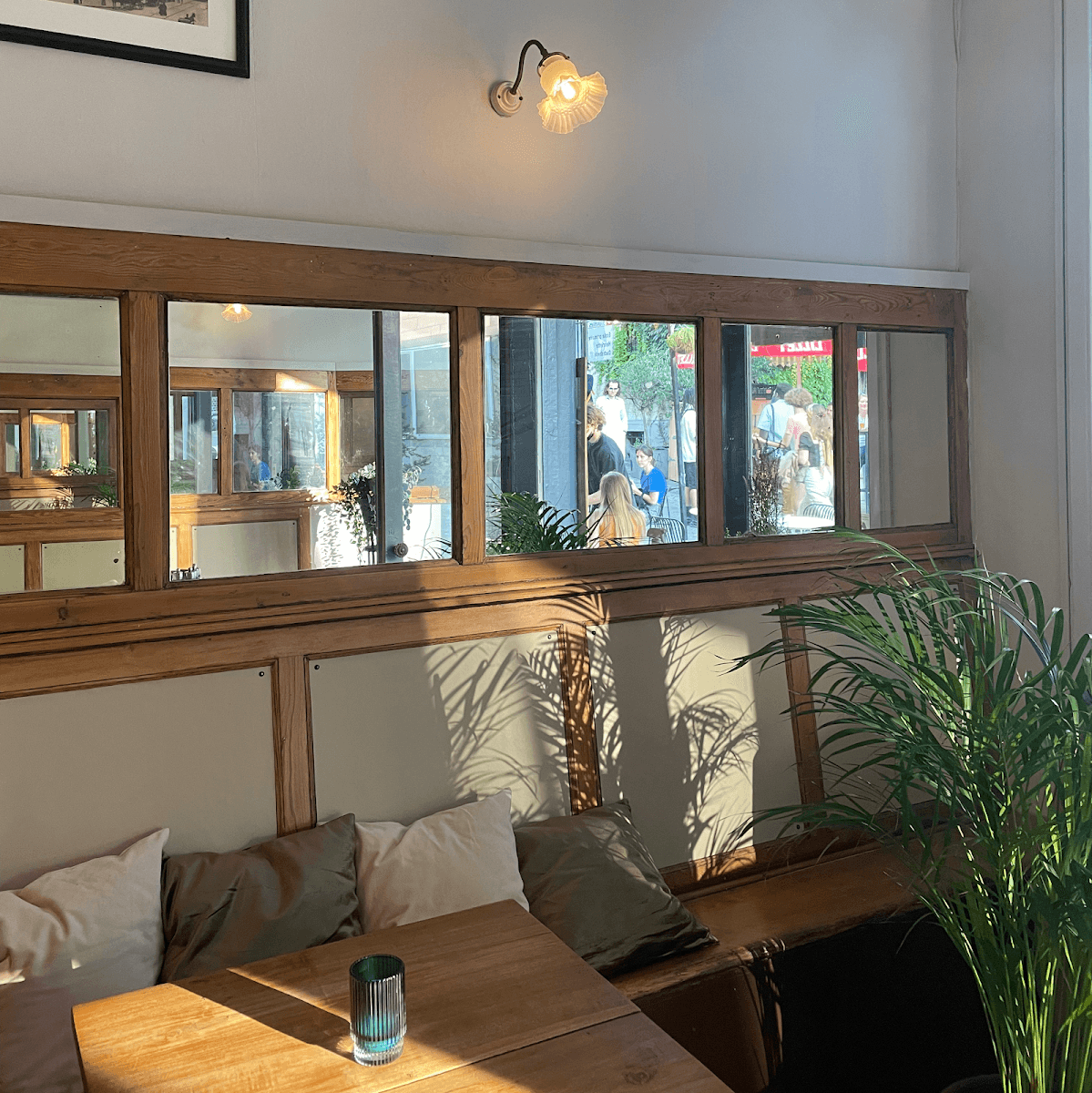 Todt's Café