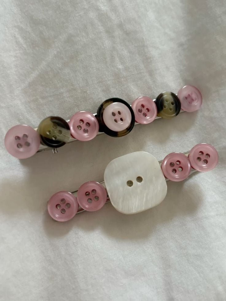 Button hair clips - Pinterest