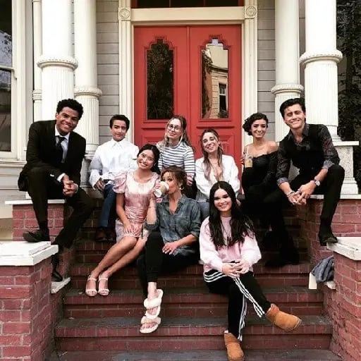 Fuller House - Jeff Franklin · 2016