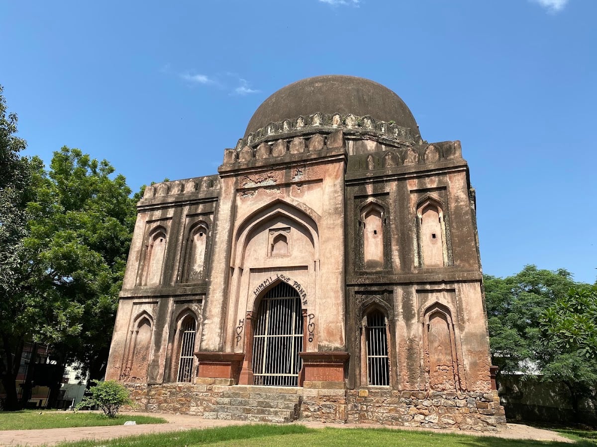 Kale Khan Ka Makbara - Tourist Attraction · South Extension I, New Delhi