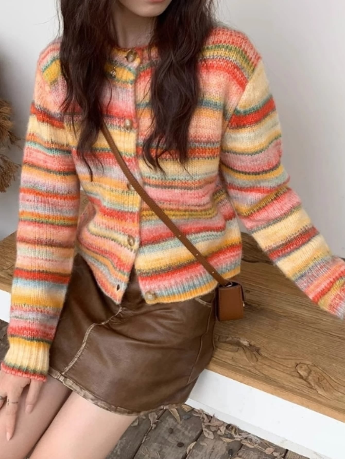 Colección de otoño/invierno de EAVA Suéter de punto de estilo vintage francés, juvenil y desenfadado con estampado de rayas coloridas y contrastes de color, chaqueta de cárdigan, para el Día de San Valentín, atuendos y ropa de mujer para el Día de San Valentín