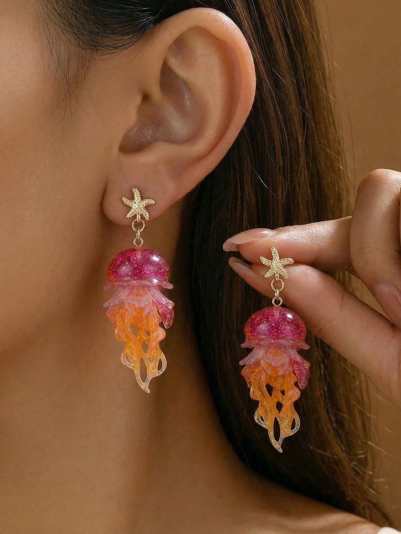 2 piezas Pendientes acrílicos con diseño de estrella de mar y medusa en degradado, adecuados para usar en vacaciones en la playa de las mujeres