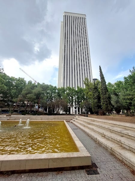 Plaza de Azca - Park · Tetuán, Madrid