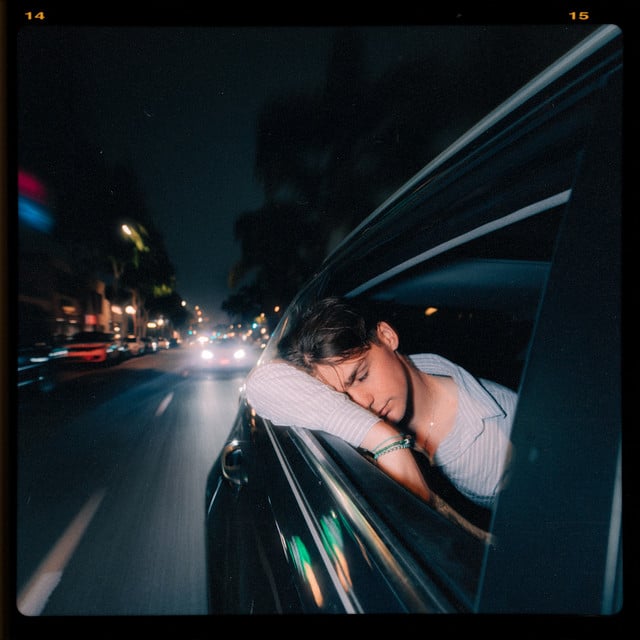 No One Sleeps In Hollywood - Song · Ben Ellis