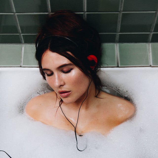 You Don't Look At Me The Same - Song · Mimi Webb