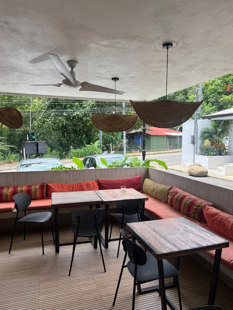 Le Bistro by Le French Café