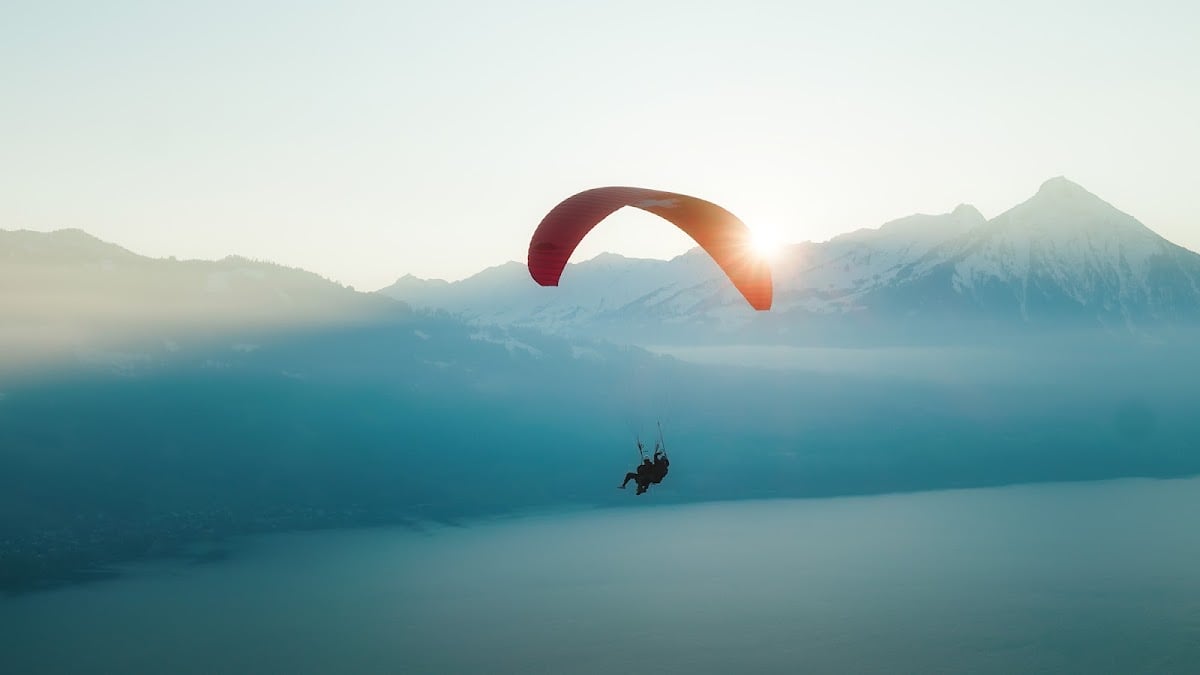 Swiss Paragliding Interlaken - In Feb?