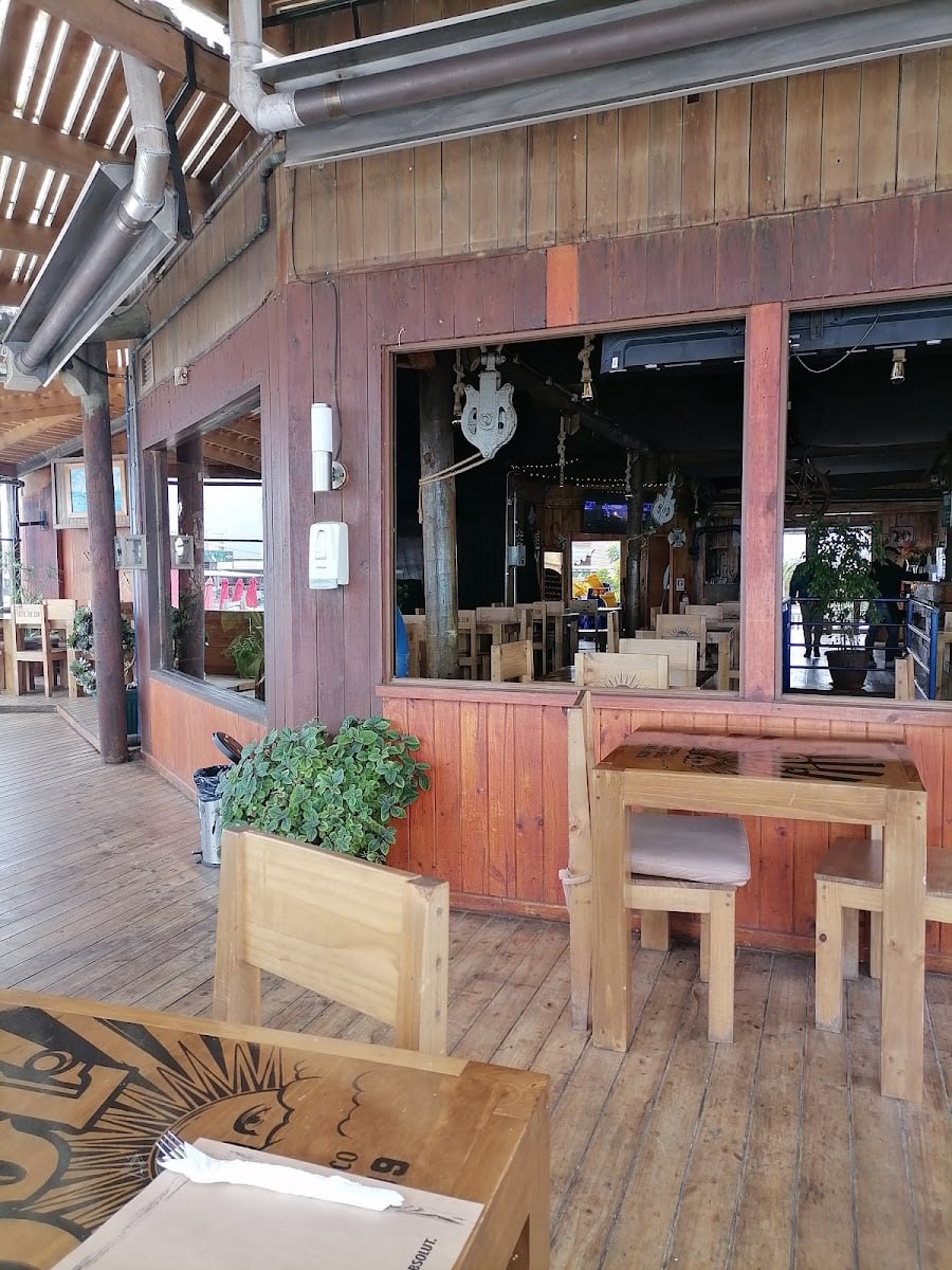 Pub El Muelle - Pidan la caipirísima o algo así 80% alcohol