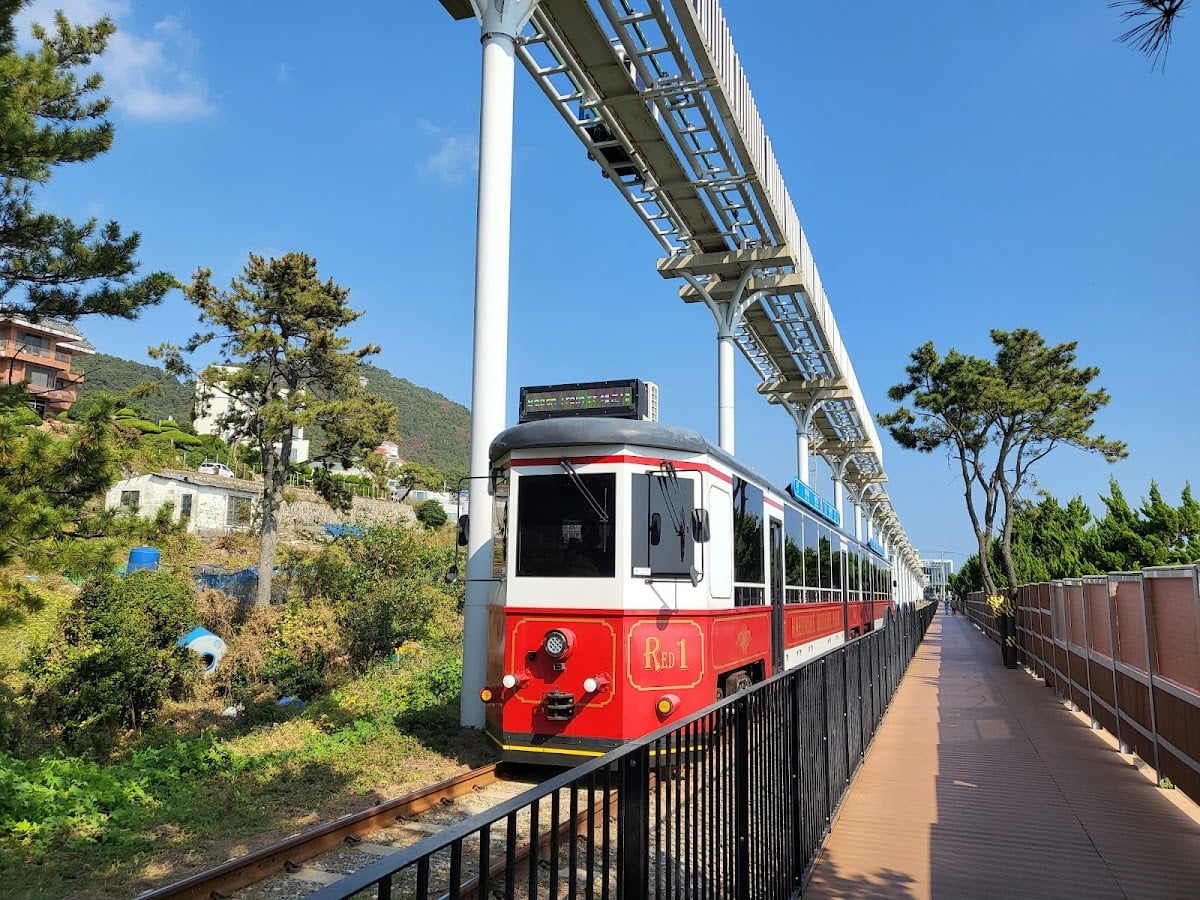 Haeundae Blue Line Park Gudeokpo
