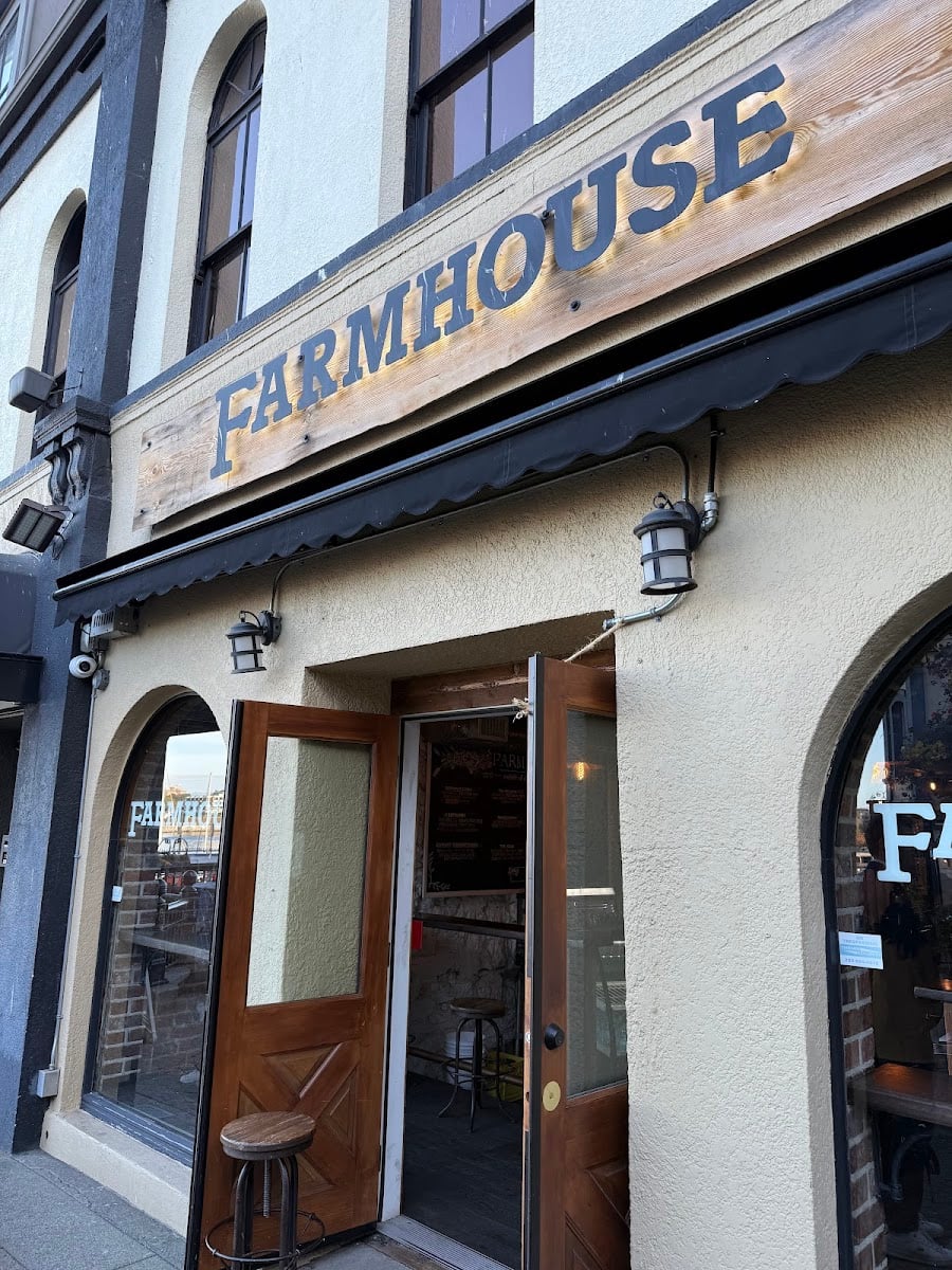 Farmhouse Victoria