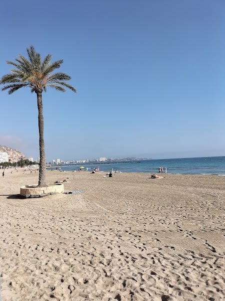 Platja Postiguet - Tourist Attraction 路 Comunidad Valenciana, Alicante (Alacant)