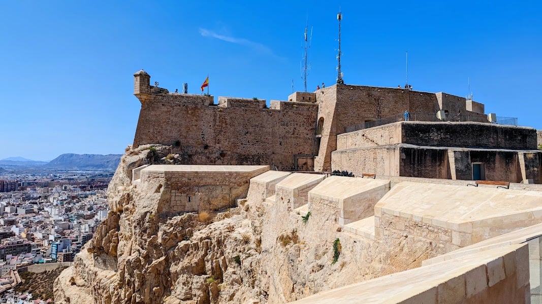 Castell de Santa B脿rbera - Historical Place 路 Comunidad Valenciana, Alicante (Alacant)