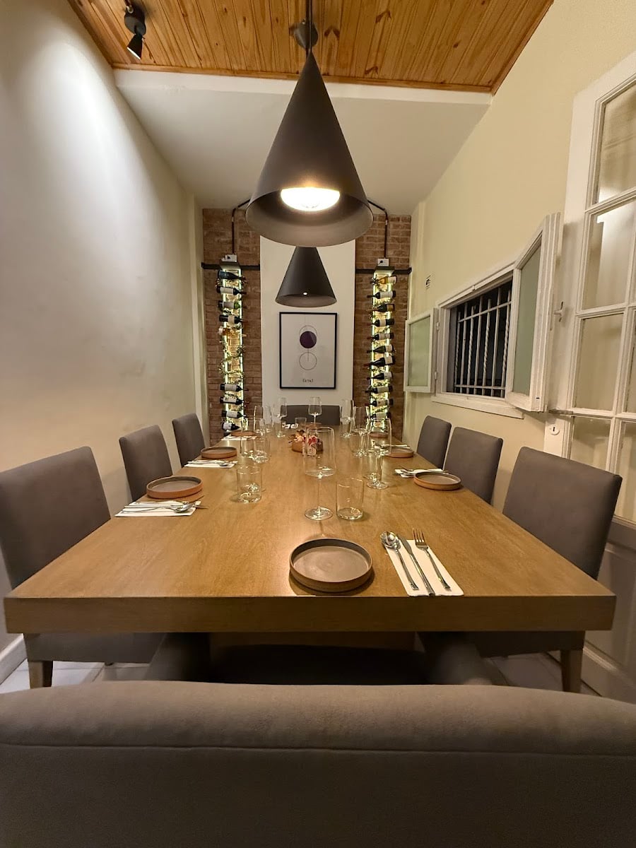 Bend | Restaurant | Tapas y Vinos