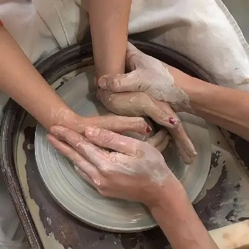 pottery - Ir a una clase juntos