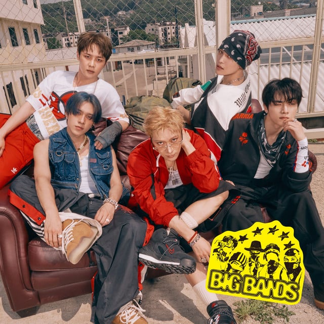 BIG BANDS (狂想曲) - Song · WayV