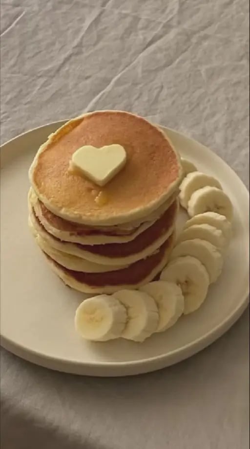 Healthy banana pancake
