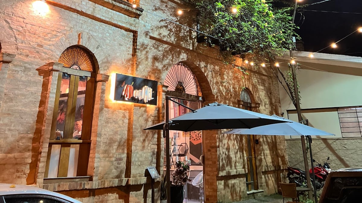 Ají Com Mel - Restaurante Peruano Autoral - $$$