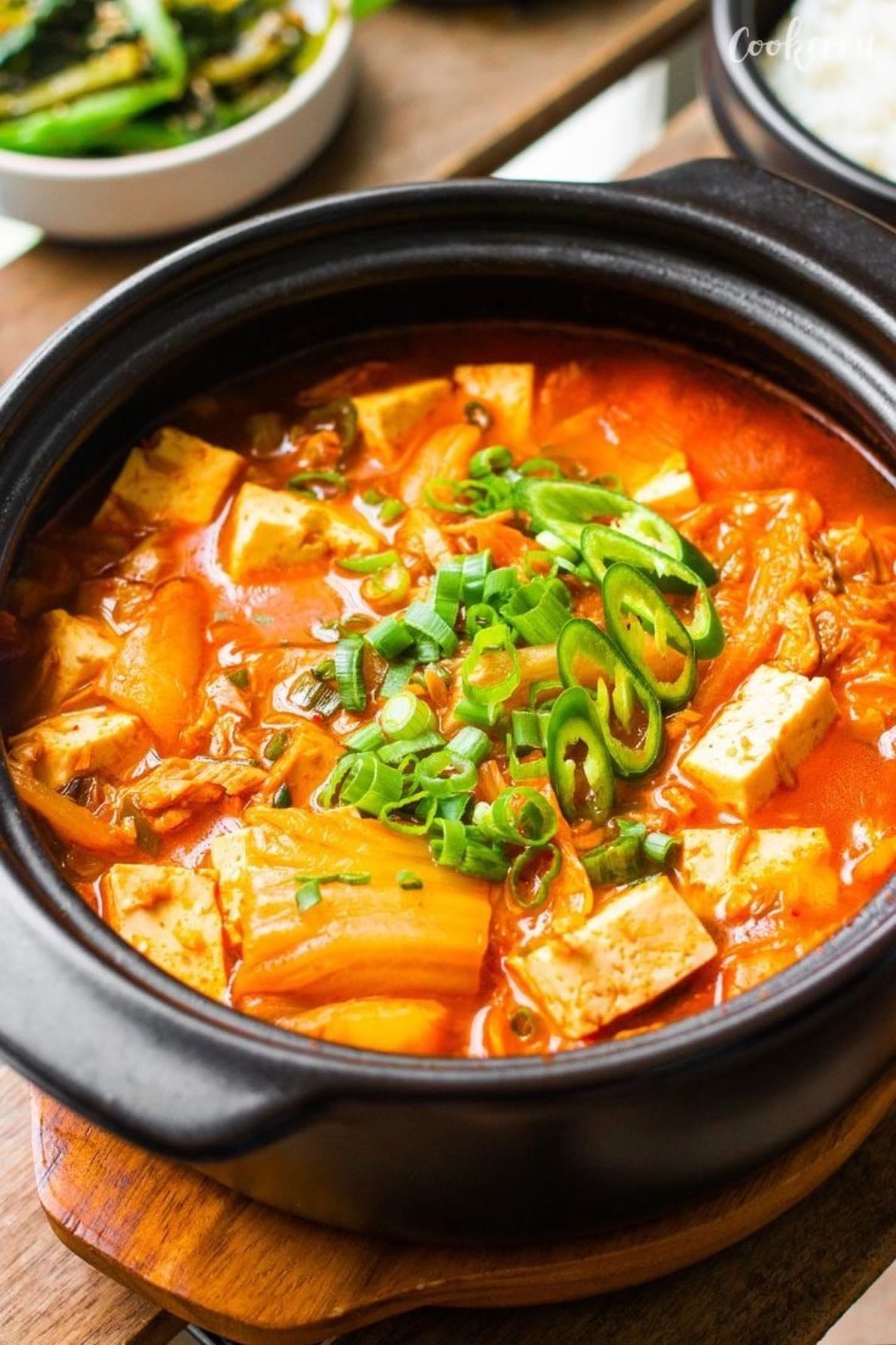 Kimchi Jjigae - Step-by-step + ingredients