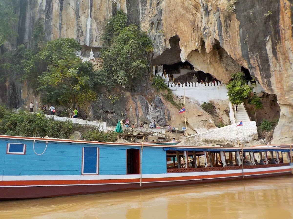 Pak Ouv Caves