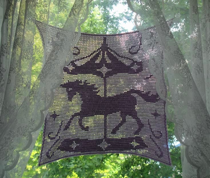 Carousel horse - Pinterest picture I couldn’t find patterns 😢