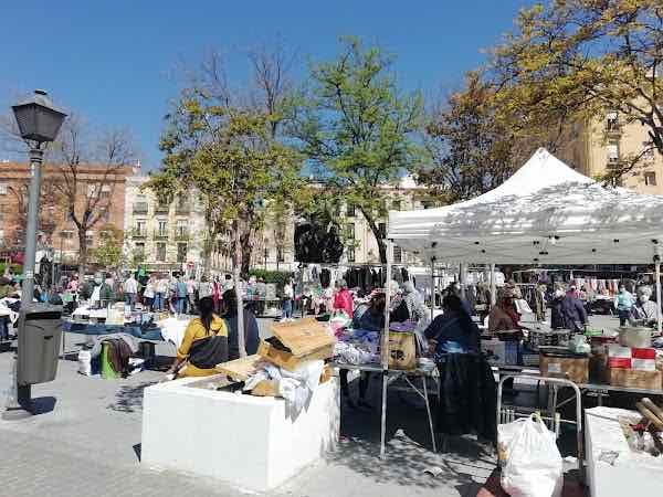 Mercadillo de la plaza del Campillo