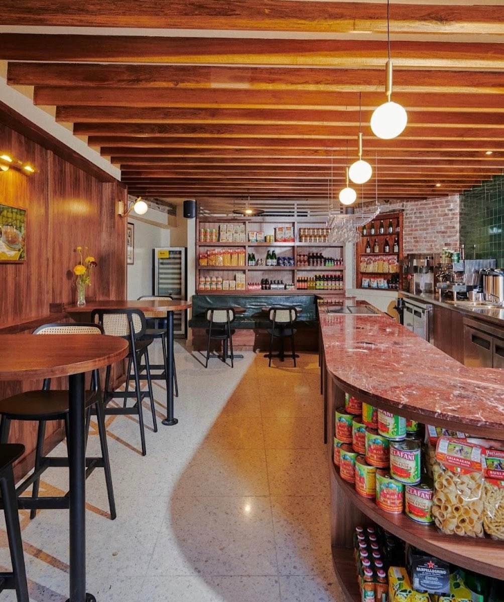 Lucia Alimentari - Italian/amazing pizza