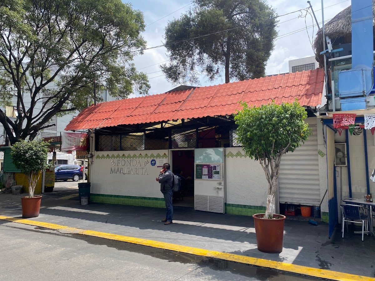 Fonda Margarita - martes- Dom. lugar de desayunos 6am. 12 pm