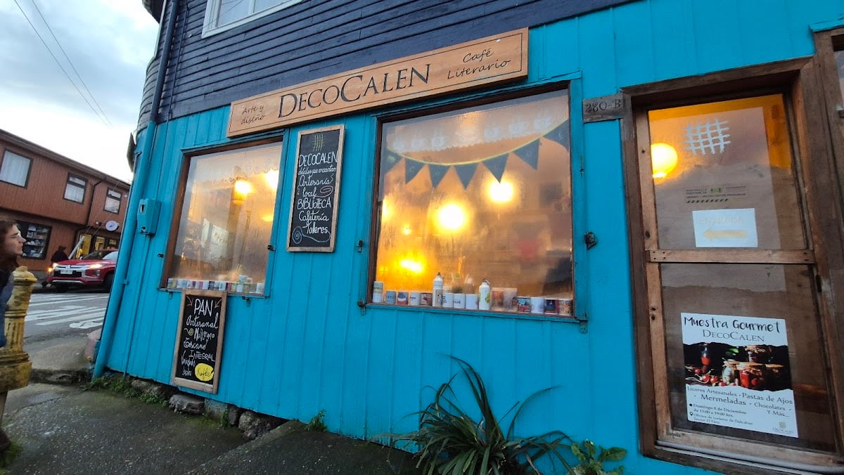 Cafetería, Artesanías y Librería DecoCalen