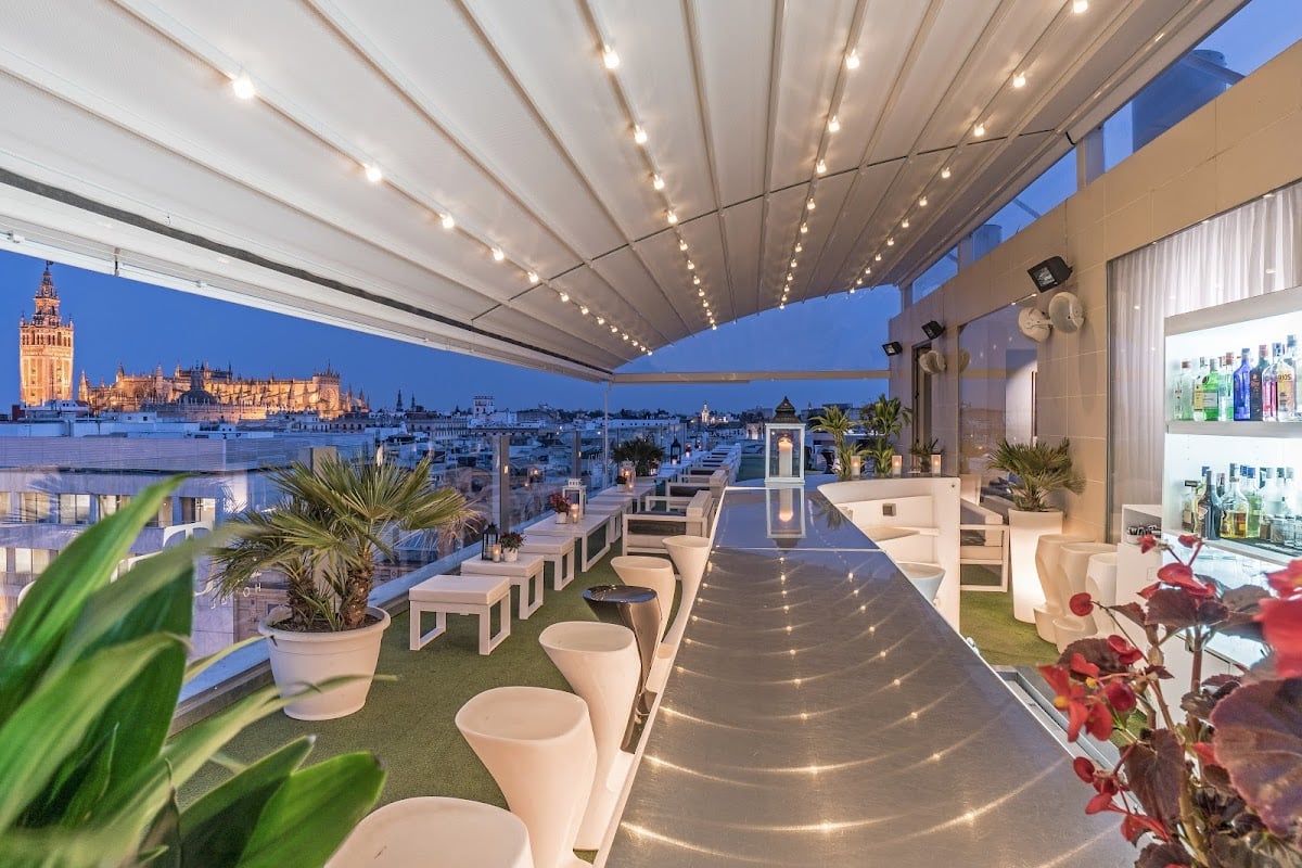 La Terraza del Hotel Inglaterra - stunning views of Sevilla + catedral