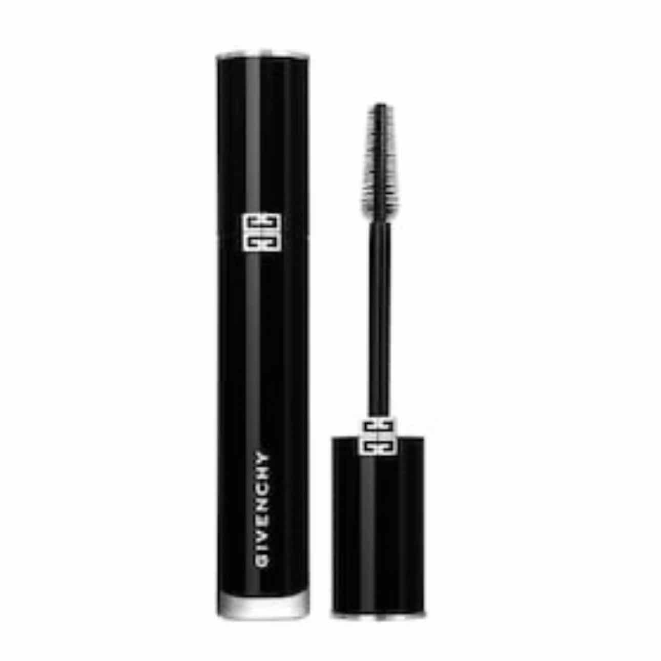 Mascara de pestañas - Ahora estoy usando esta de Givenchy y me encanta como me las deja separaditas
