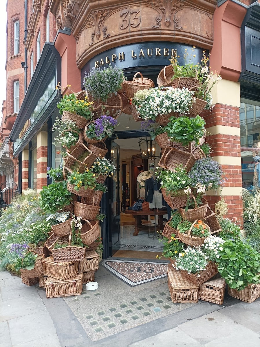 Ralph Lauren Sloane Square - christmas market
