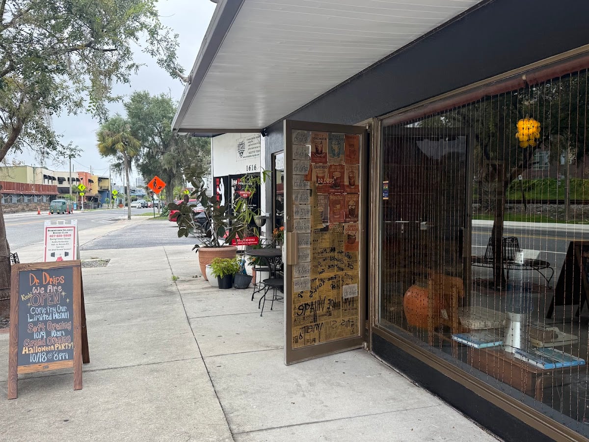 Dr. Drips Coffee Lounge
